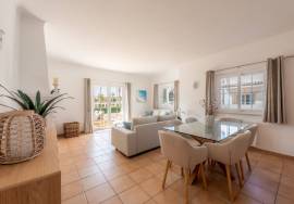Charming Townhouse with Sea Views in Budens