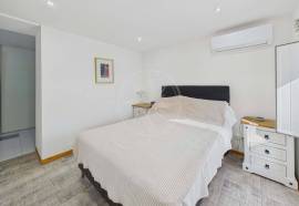 Tavira centre 3 bedroom townhouse with large sun terraces