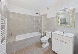 Tavira centre 3 bedroom townhouse with large sun terraces