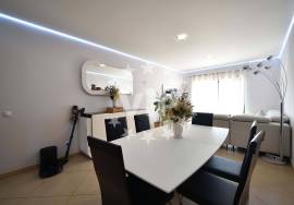 QUARTEIRA  -  CENTER - THREE BEDROOM APARTMENT - SWIMMING POOL