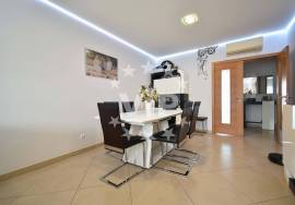 QUARTEIRA  -  CENTER - THREE BEDROOM APARTMENT - SWIMMING POOL
