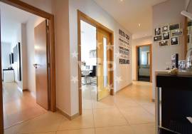 QUARTEIRA  -  CENTER - THREE BEDROOM APARTMENT - SWIMMING POOL