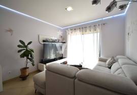 QUARTEIRA  -  CENTER - THREE BEDROOM APARTMENT - SWIMMING POOL