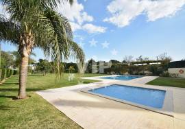 QUARTEIRA  -  CENTER - THREE BEDROOM APARTMENT - SWIMMING POOL