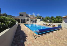 VILLA WITH POOL - PECHÃO - T3