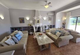 VILLA WITH POOL - PECHÃO - T3