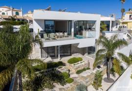 Contemporary Villa with Panoramic Lagos & Ocean Views in Cerro das Mós