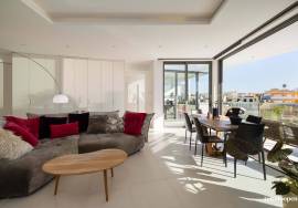 Contemporary Villa with Panoramic Lagos & Ocean Views in Cerro das Mós