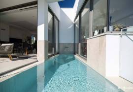 Contemporary Villa with Panoramic Lagos & Ocean Views in Cerro das Mós