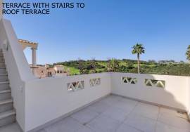Luxury 3-Bedroom Villa in Quinta Encosta Velha, Budens with Communal Pool Access