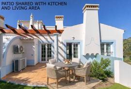Luxury 3-Bedroom Villa in Quinta Encosta Velha, Budens with Communal Pool Access