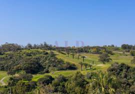 Luxury 3-Bedroom Villa in Quinta Encosta Velha, Budens with Communal Pool Access