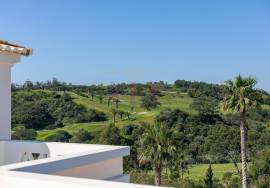 Luxury 3-Bedroom Villa in Quinta Encosta Velha, Budens with Communal Pool Access