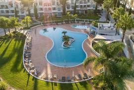 Elegant 2-Bedroom Apartment with Private Rooftop in Pine Hills