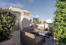Elegant 2-Bedroom Apartment with Private Rooftop in Pine Hills