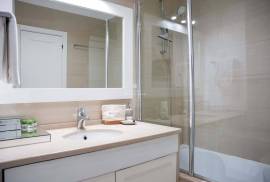 Modern 2 Bedroom Apartment for Rent in Terraços do Pinhal - Vilamoura - with garage and swimming pool
