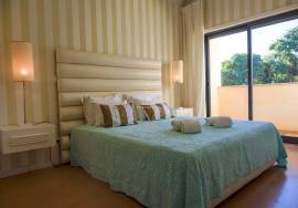 Modern 2 Bedroom Apartment for Rent in Terraços do Pinhal - Vilamoura - with garage and swimming pool