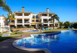 Modern 2 Bedroom Apartment for Rent in Terraços do Pinhal - Vilamoura - with garage and swimming pool
