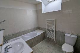 Houses for rent - 5 rooms - 87 m2 - GUILLAC - (56800)