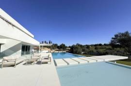 Exceptional contemporary villa, completed in 2025, located in the tr