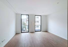 1 bedroom apartment in the area of the Constitution with two fronts