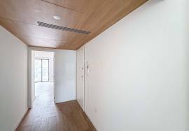 1 bedroom apartment in the area of the Constitution with two fronts