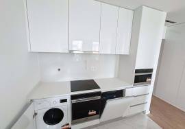 1 bedroom apartment in the area of the Constitution with two fronts