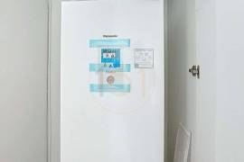 1 bedroom apartment in the area of the Constitution with two fronts