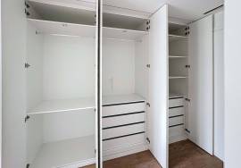 1 bedroom apartment in the area of the Constitution with two fronts