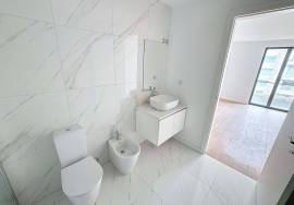 1 bedroom apartment in the area of the Constitution with two fronts