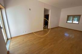 2 Bedroom Apartment with Balcony – Vale de Rãs