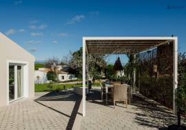 Stylish Renovated 3 Bedroom Villa with Panoramic Views in Alvor