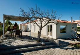 Stylish Renovated 3 Bedroom Villa with Panoramic Views in Alvor