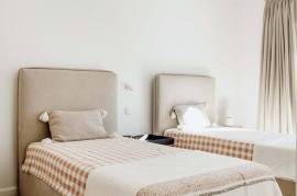 Stylish Renovated 3 Bedroom Villa with Panoramic Views in Alvor