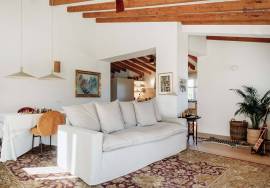 Stylish Renovated 3 Bedroom Villa with Panoramic Views in Alvor