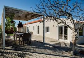 Stylish Renovated 3 Bedroom Villa with Panoramic Views in Alvor