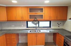 Spacious Five-Bedroom Villa in Laranjeiro e Feijó