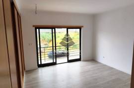 Spacious Five-Bedroom Villa in Laranjeiro e Feijó