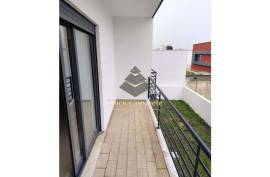Spacious Five-Bedroom Villa in Laranjeiro e Feijó