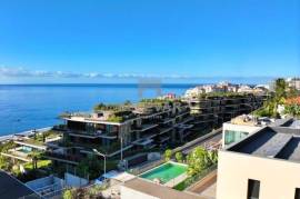 2 BEDROOM APARTMENT PENTHOUSE IN THE AJUDA AREA FUNCHAL