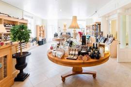 SHOP + WAREHOUSE IN FUNCHAL