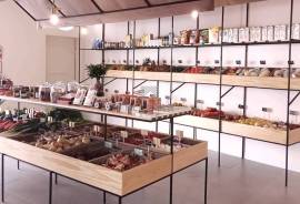 SHOP + WAREHOUSE IN FUNCHAL