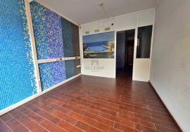 SHOP + WAREHOUSE IN FUNCHAL