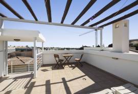 Carvoeiro - Charming 2-Bedroom townhouse within walking distance of Carvoeiro