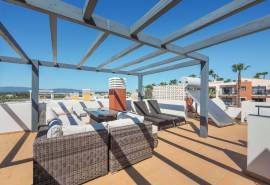Ferragudo - 2+1 bedroom end townhouse with sea views and private pool