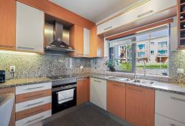 Ferragudo - 2+1 bedroom end townhouse with sea views and private pool