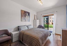Ferragudo - 2+1 bedroom end townhouse with sea views and private pool