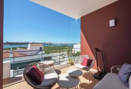Ferragudo - 2+1 bedroom end townhouse with sea views and private pool