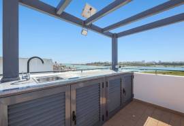 Ferragudo - 2+1 bedroom end townhouse with sea views and private pool
