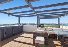 Ferragudo - 2+1 bedroom end townhouse with sea views and private pool